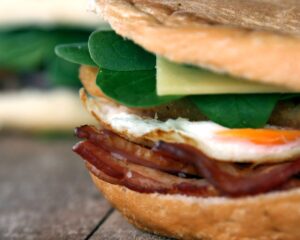 Big+brekkie+roll+(2) min