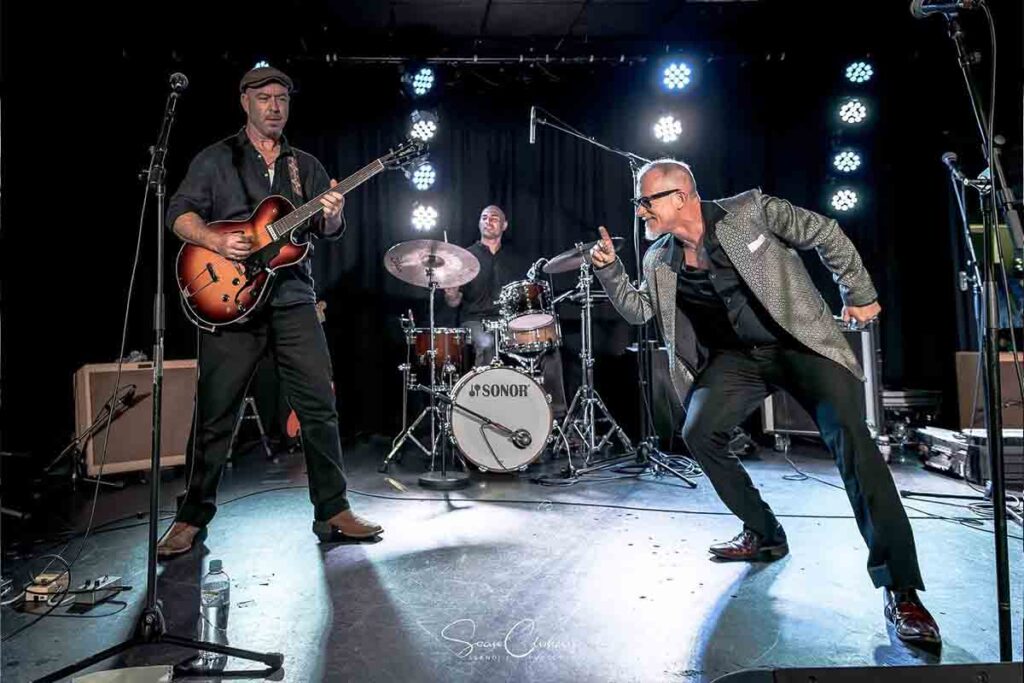 Phil Coyne and The Wayward Aces web